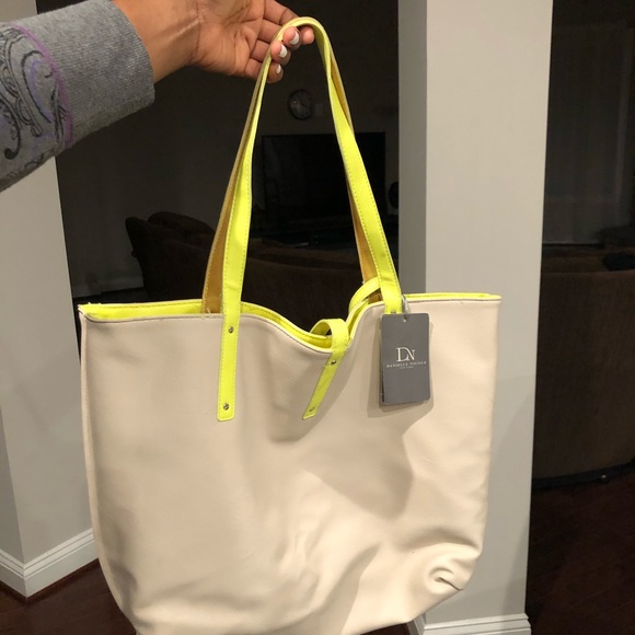 Danny Nicole Reversible Tote Lime & Beige - Picture 2 of 7